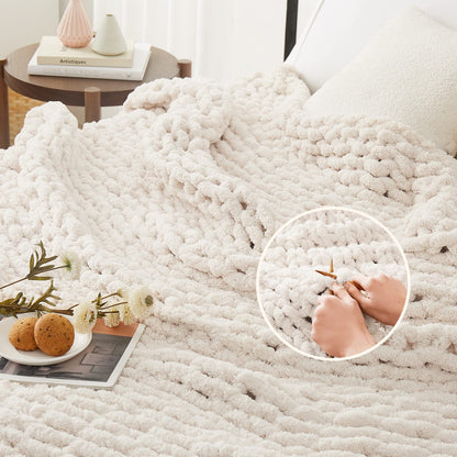 L'AGRATY Chunky Knit Chenille Throw Blanket – Ivory